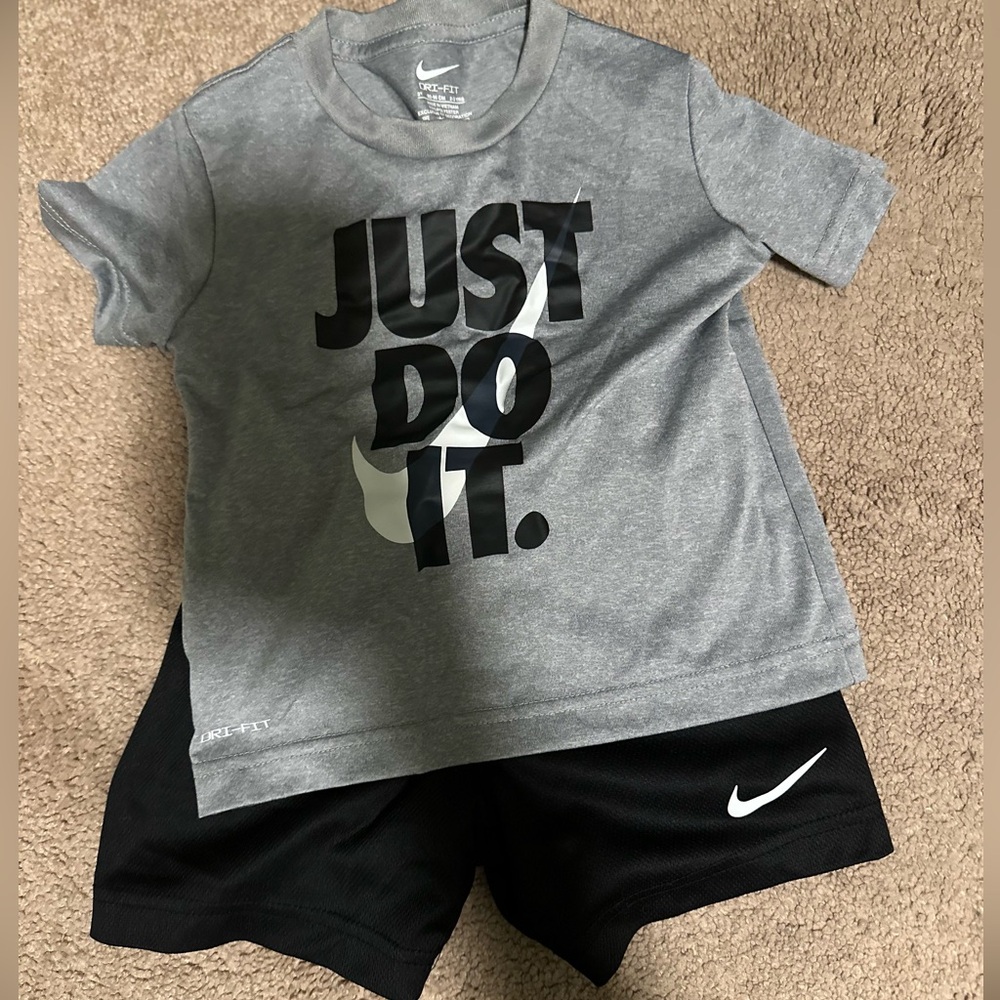 Nike Boys 3T Matching Set